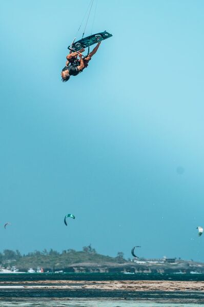 File:Jacopo Cantini Kite Surfer.JPG