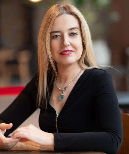 File:Rosa María Iglesias23.jpg