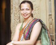 Rujuta Diwekar.jpg